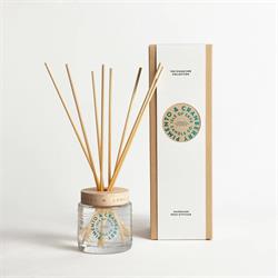 Isle of Skye Pimento & Cranberry Reed Diffuser 27cm x 8.5cm x 8.5cm